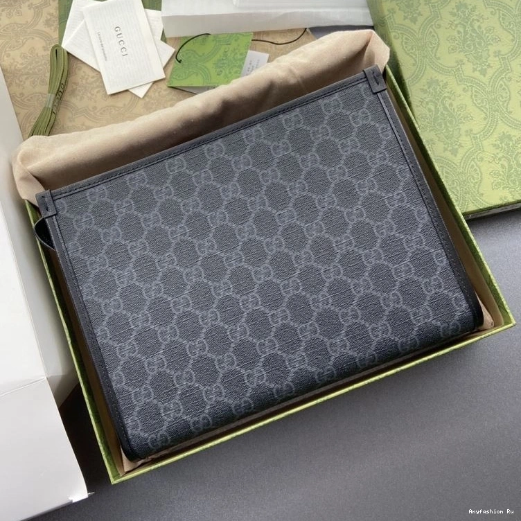 65779 Gucci Clutch Bags Functional 0824